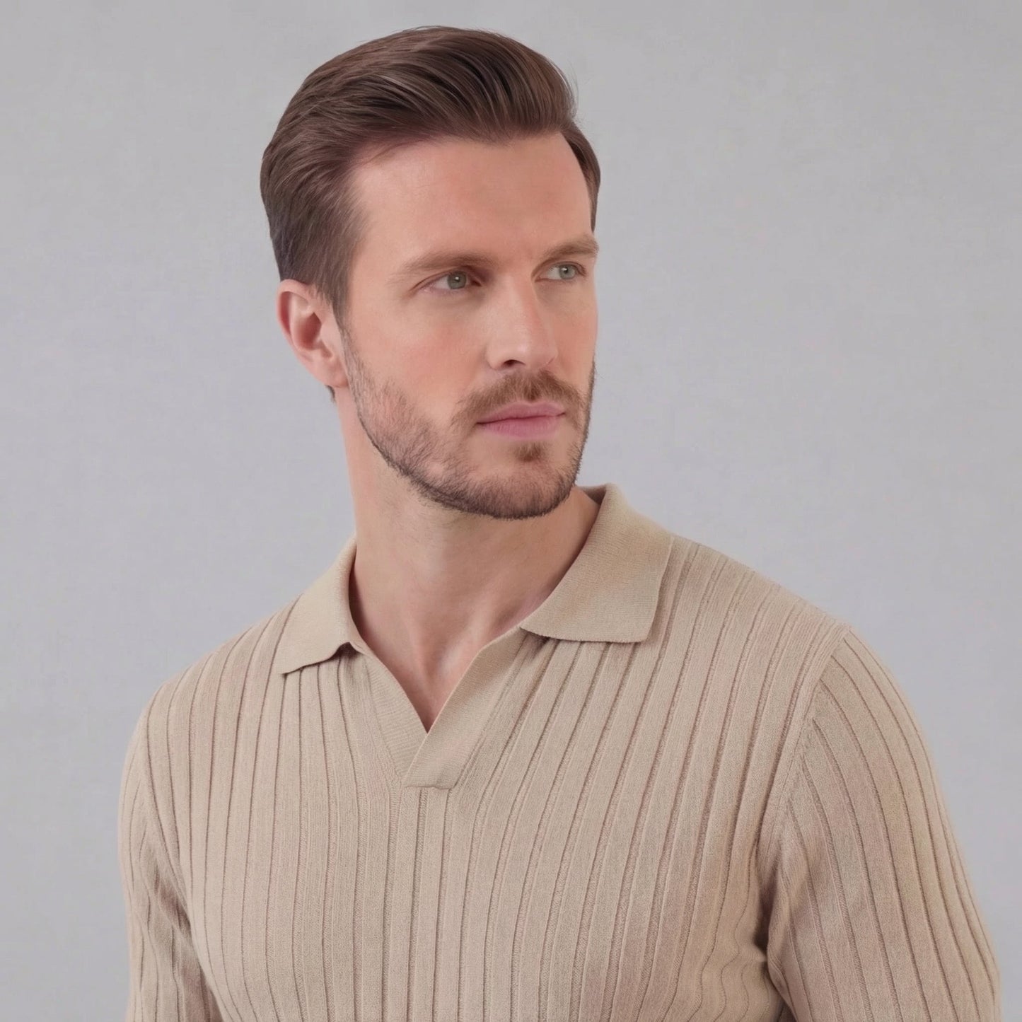 Polo para hombre de punto acanalado con cuello en v y manga corta — casual